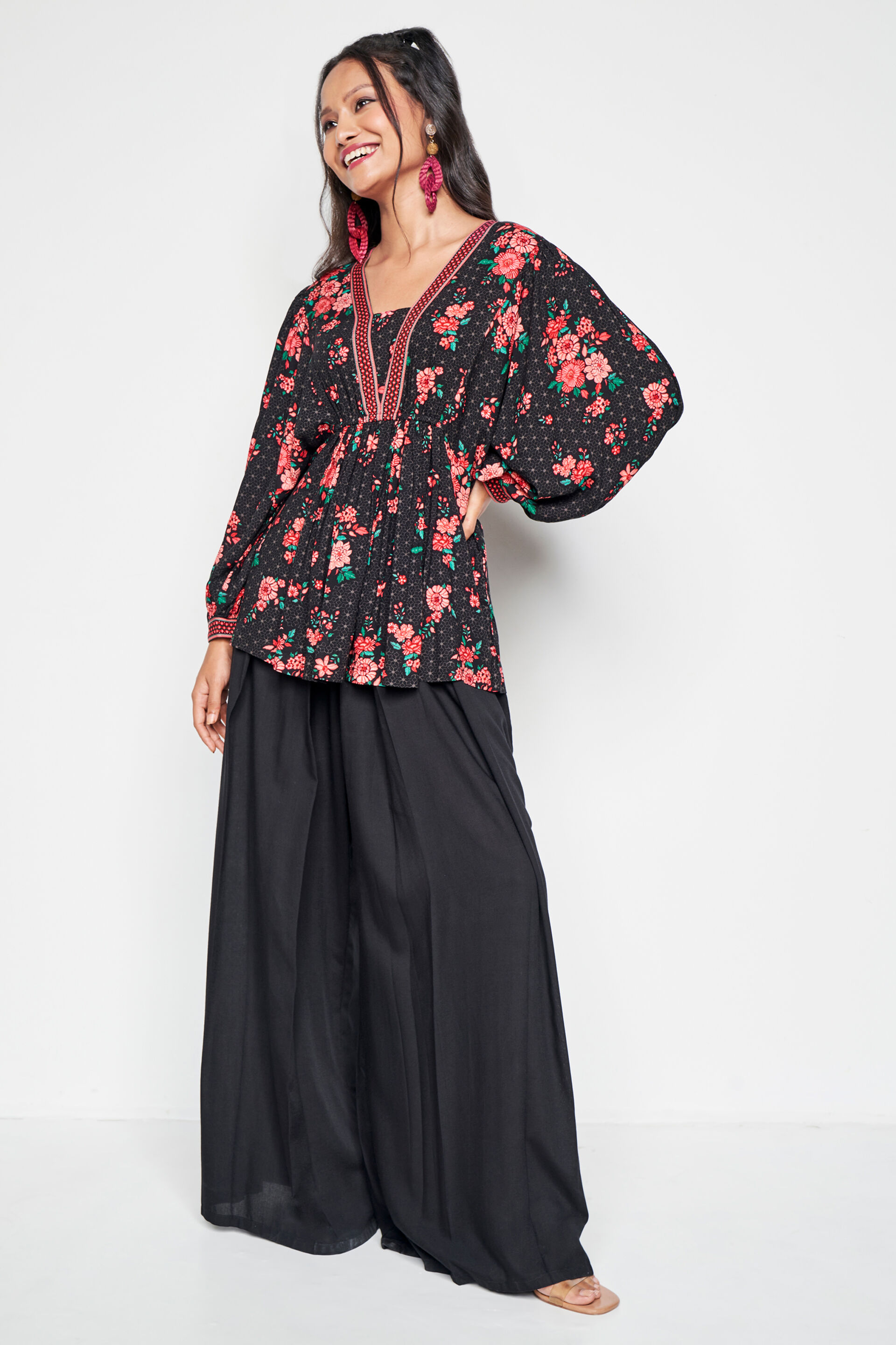 Riddle Me Black Blouson Top, Black, image 6